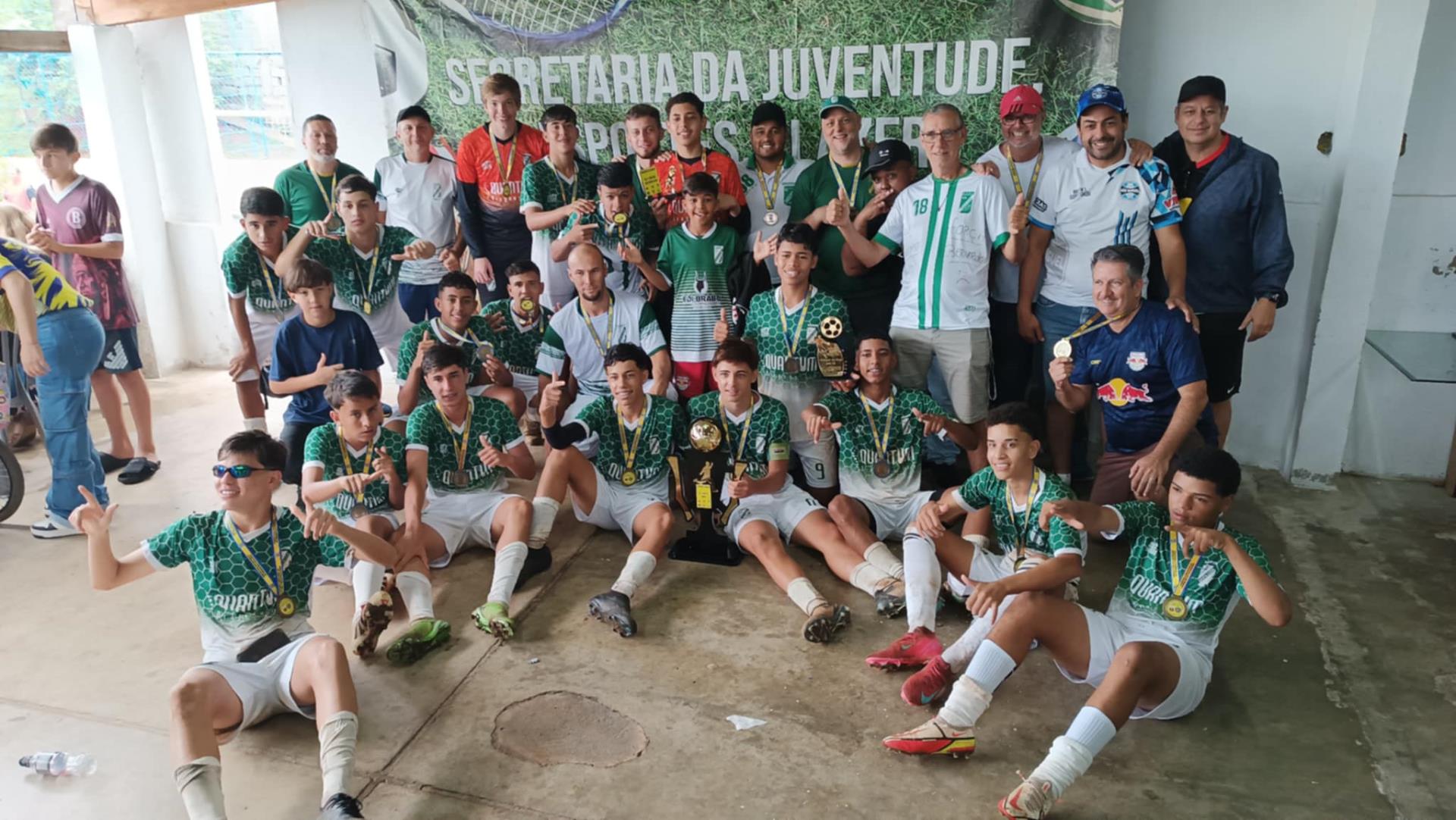 01 sub 15 Santa Luzia campe&atilde;o