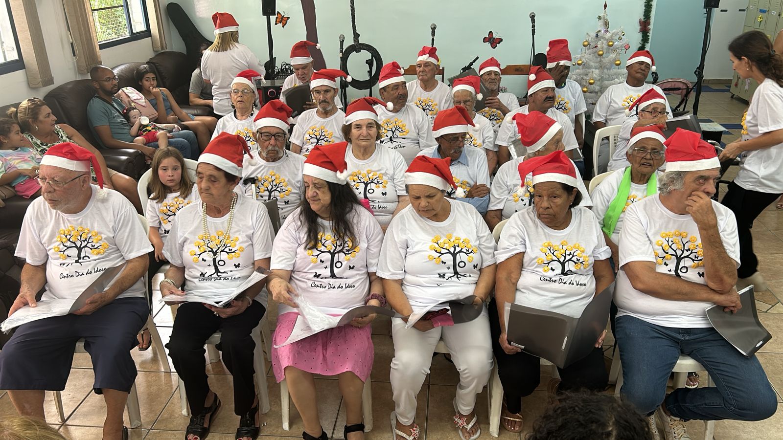 Almoço de Natal no CDI é marcado por alegria e emoções (2)