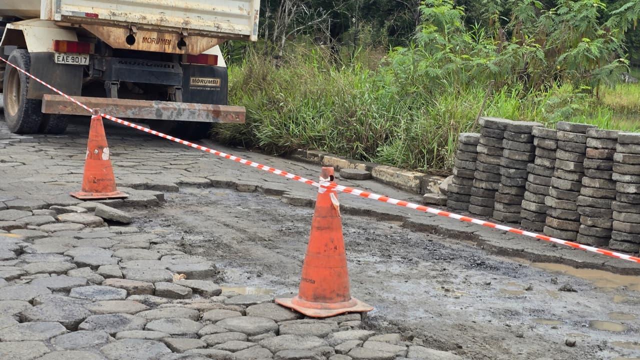 Secretaria Municipal de Servi&ccedil;os realiza recomposi&ccedil;&atilde;o de bloquete (3)