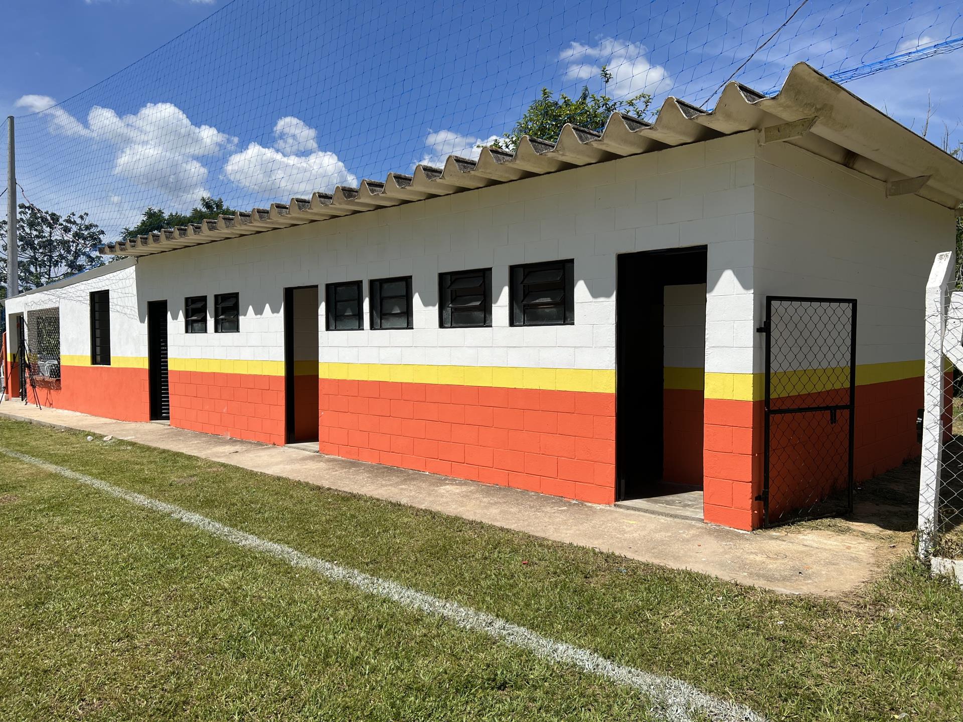 Prefeitura de Bragan&ccedil;a Paulista entrega reforma do Campo do Morro Grande Est&aacute;dio Rubens Baptista (2)