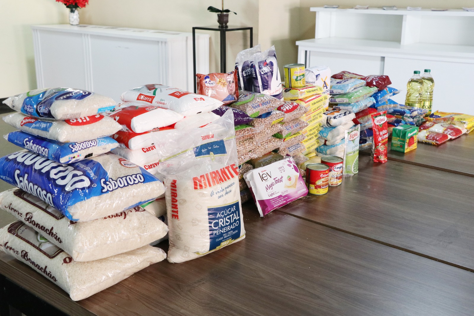 Recital de Piano Spielen no Maio Cultural 2025 arrecada quase 100 kg de alimentos para o Fu (2)