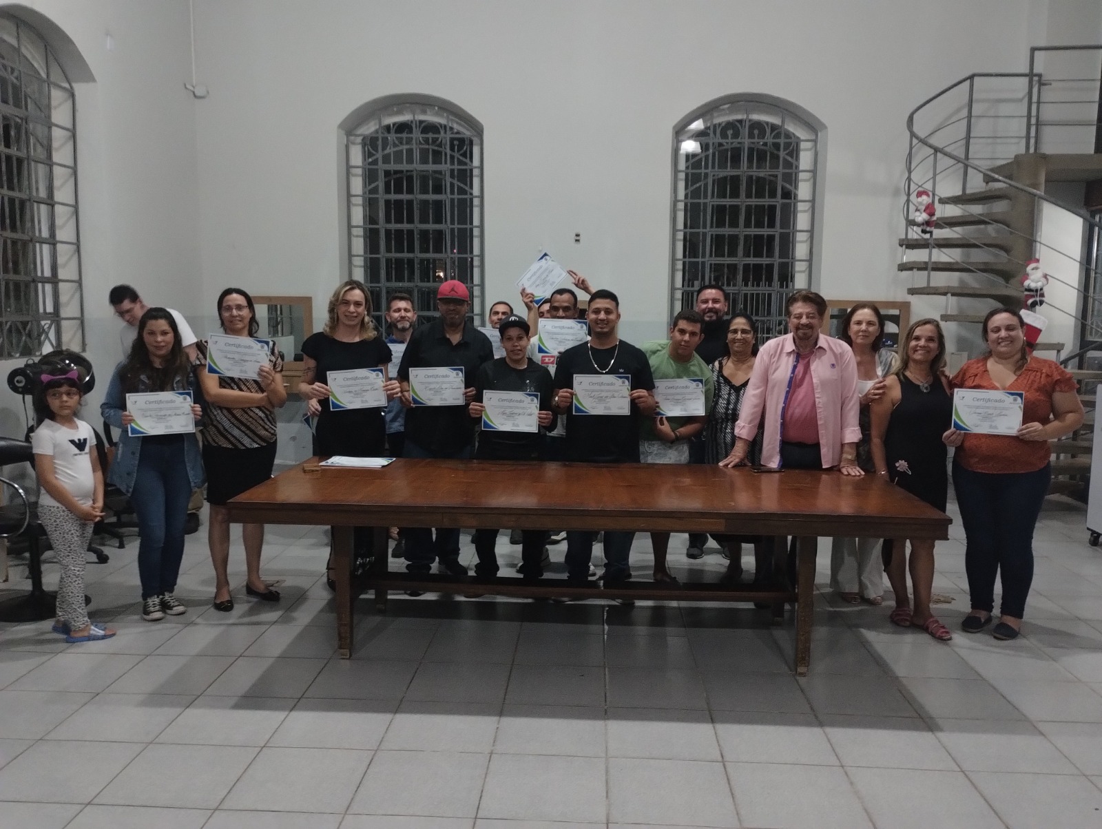 Alunos recebem diplomas dos cursos profissionalizantes oferecidos pelo Fundo Social de Bragança Paulist