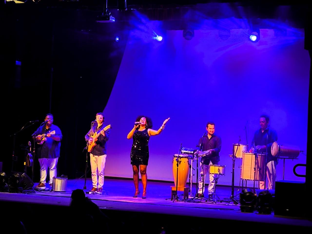 Festival de Inverno - Z&eacute; da Gente - Teatro Carlos Gomes