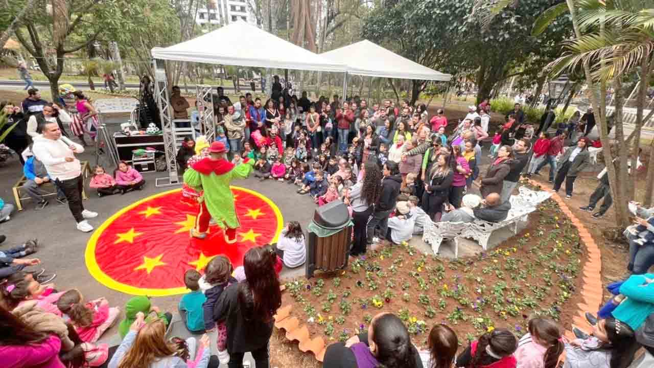 Inaugura&ccedil;&atilde;o do Jardim P&uacute;blico atrai centenas de visitantes (29)