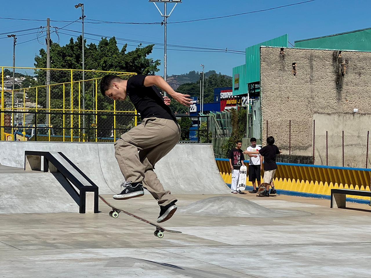 BCL Skate Park &eacute; inaugurado com presen&ccedil;a do campe&atilde;o mundial Sandro Dias e grande p&uacute;blico (2)