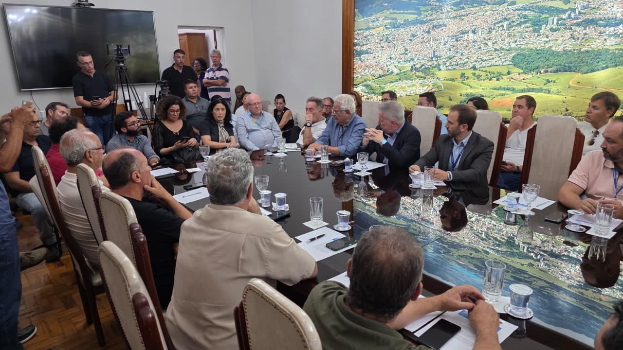 Prefeitura de Bragança Paulista promove reunião sobre turismo náutico e intervenções da Sabesp nas represas paulistas (5)