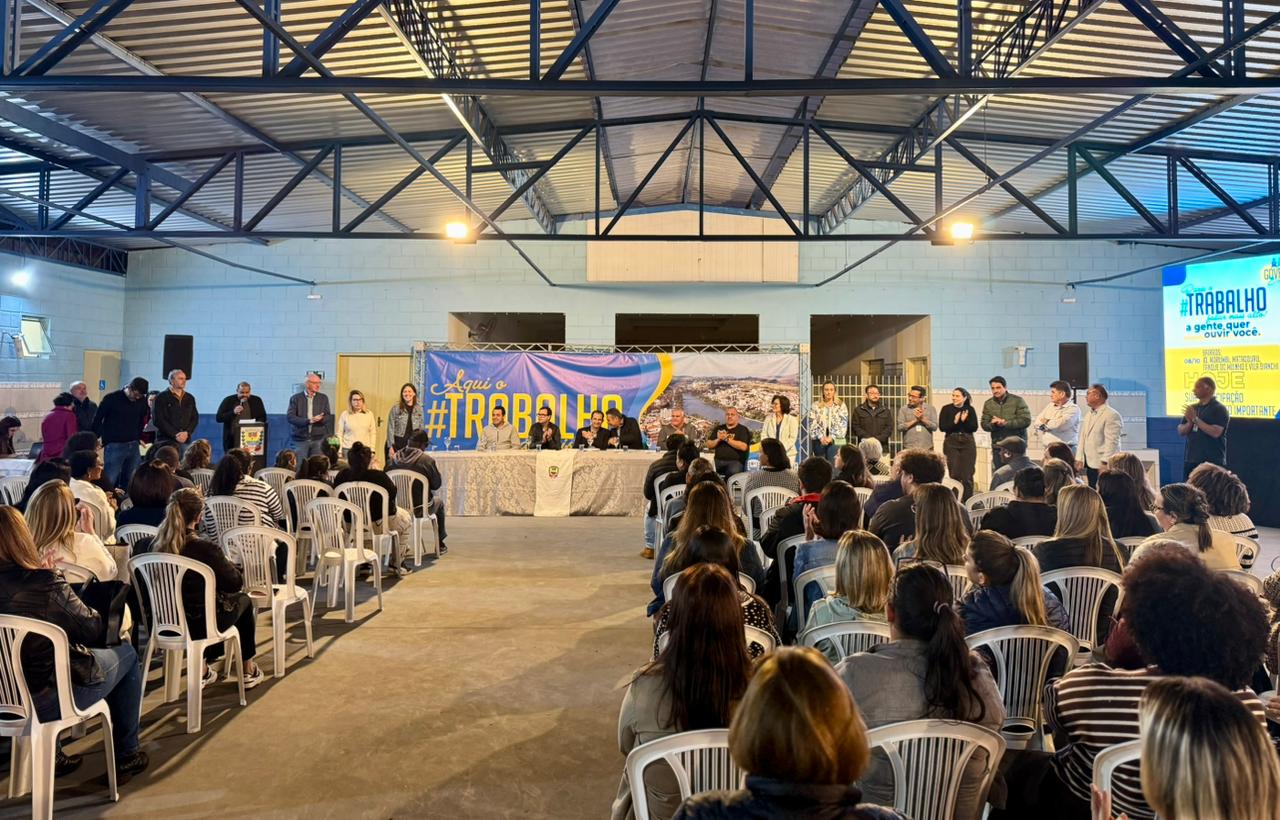 2 Moradores dos bairros Vila Bianchi, Jardim Morumbi, Tanque do Moinho e Matadouro participam de reunião do Governo Social