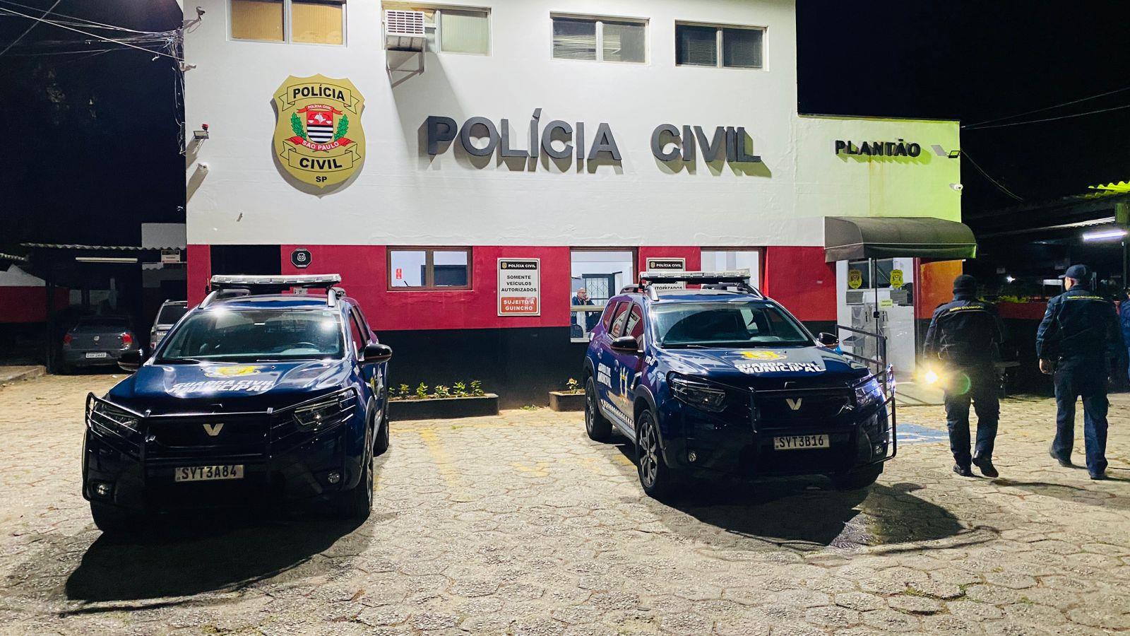 Tecnologia ajuda GCM a prender foragido da Justi&ccedil;a no Centro Foto 02