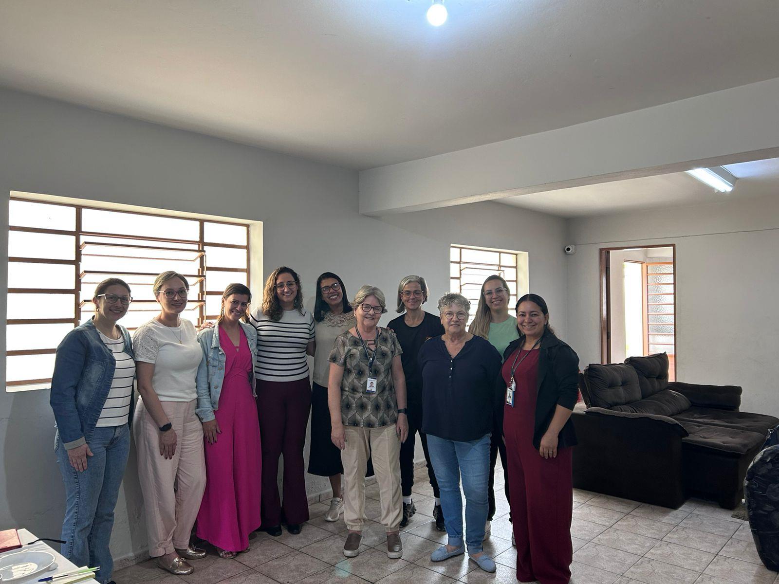 SEMADS promove reunião com instituições parceiras para alinhamento de fluxos e atendimentos em abrigos (2)