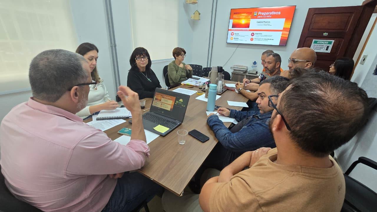 Comitê de Enfrentamento às Mudanças Climáticas reúne secretarias e define ações preventivas para períodos de estiagem, calor e chuvas intensas 02