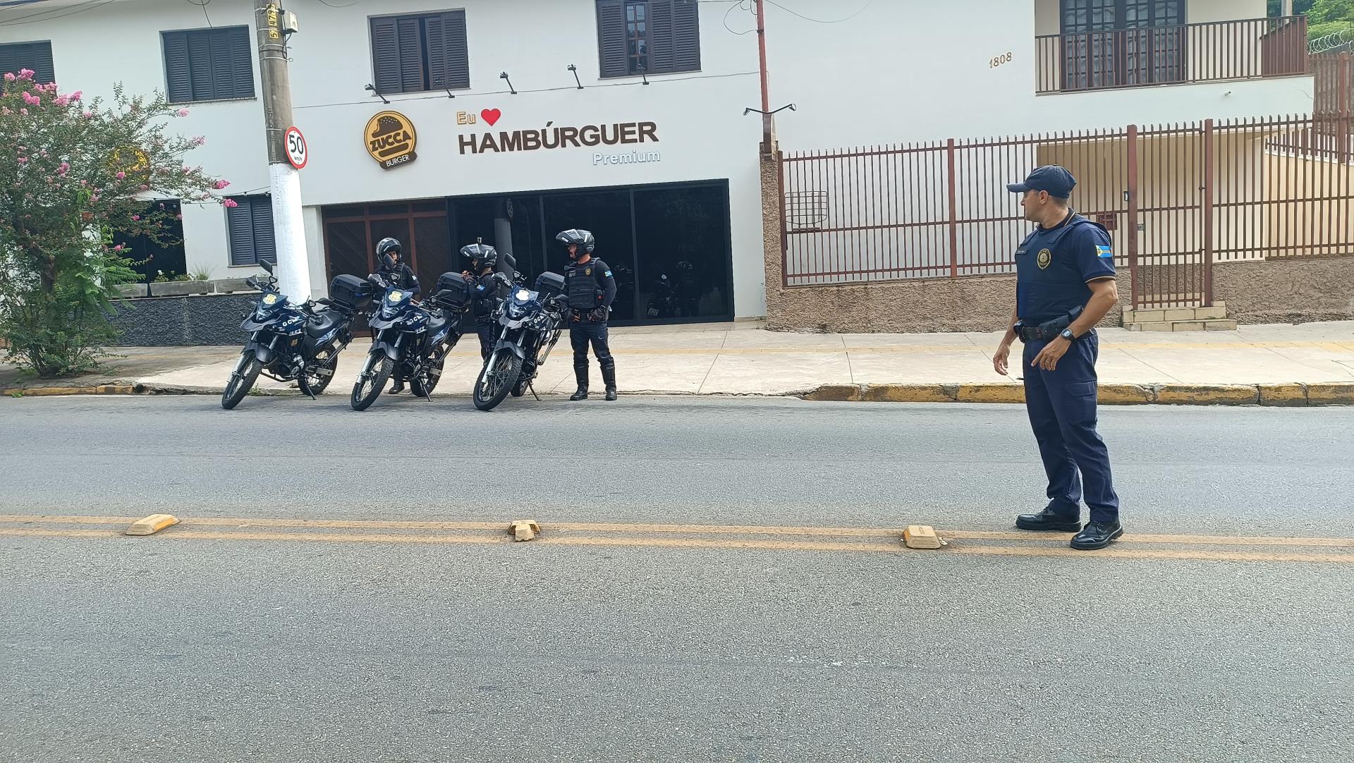 Opera&ccedil;&atilde;o Tr&acirc;nsito Seguro 02