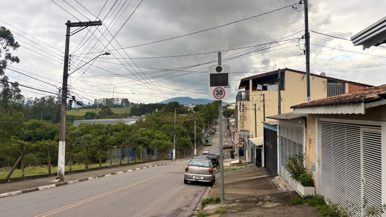 Rua Argemiro Rocha de Moraes, na altura do número 677, no bairro Cidade Planejada II