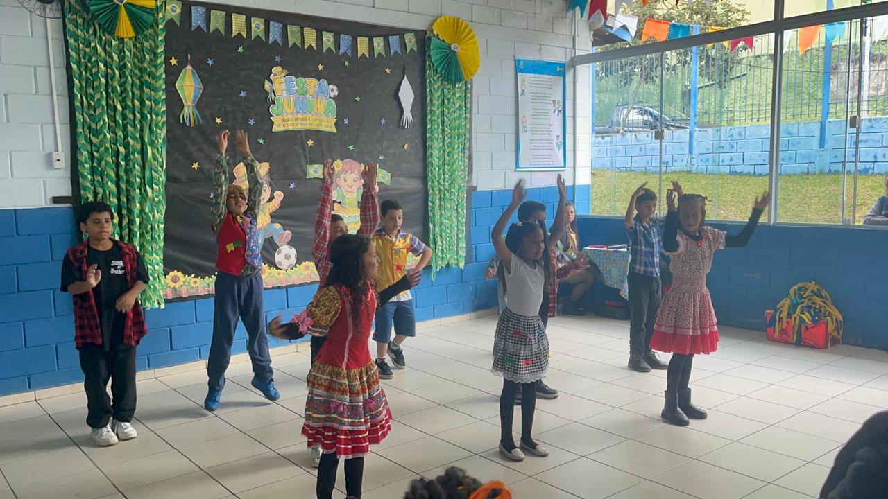 Escolas municipais fortalecem tradição com Festas Juninas e ampla participação da comunidade (2)