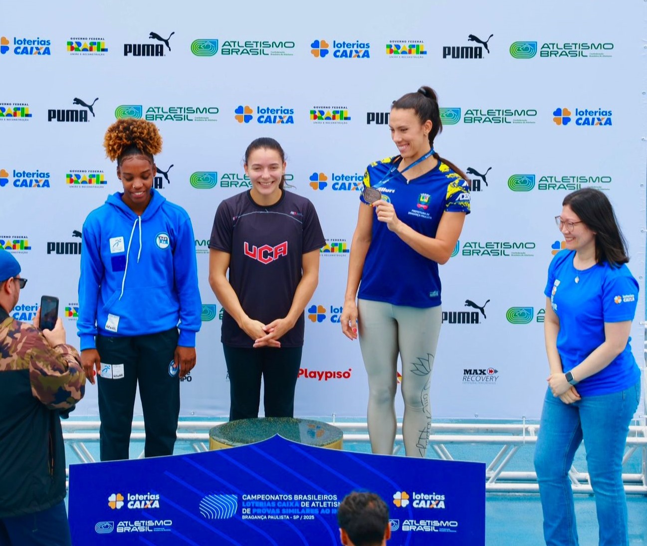 Ayla Sakamoto prova do salto com vara feminino