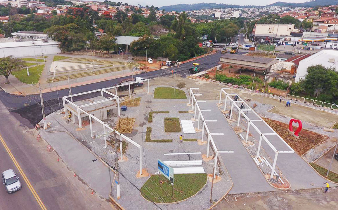 06.04.2021 Drone Pra&ccedil;a Poesia (3)