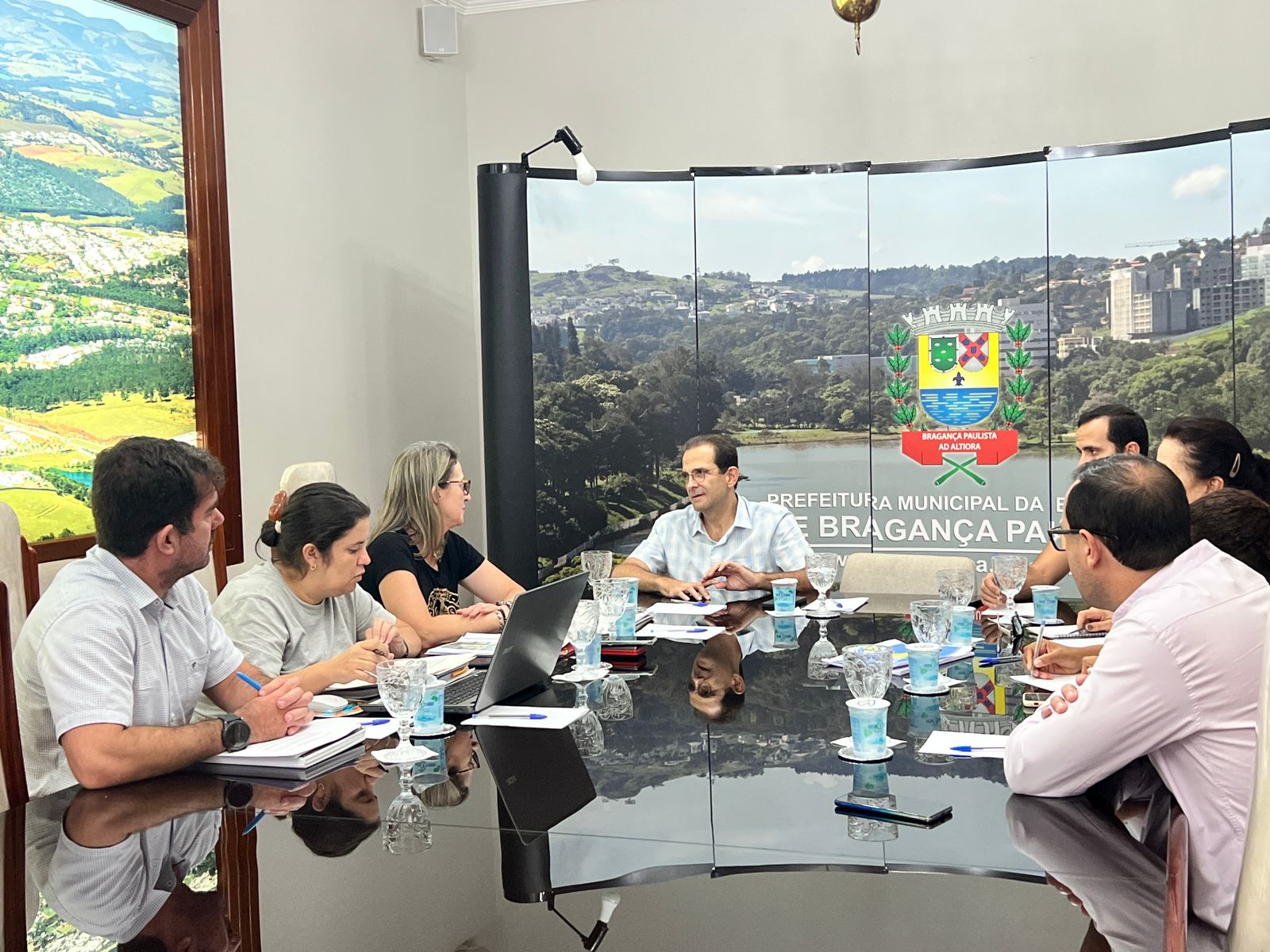 06.02.2025 Bragan&ccedil;a Paulista recebe membros da APRECESP para discutir o futuro das est&acirc;ncias tur&iacute;sticas (3)