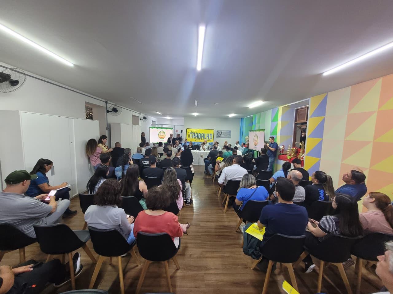 Prefeitura realiza reunião do Governo Social com comerciantes da região central de Bragança Paulista e lança PAC Mobilidade 2025 (5)