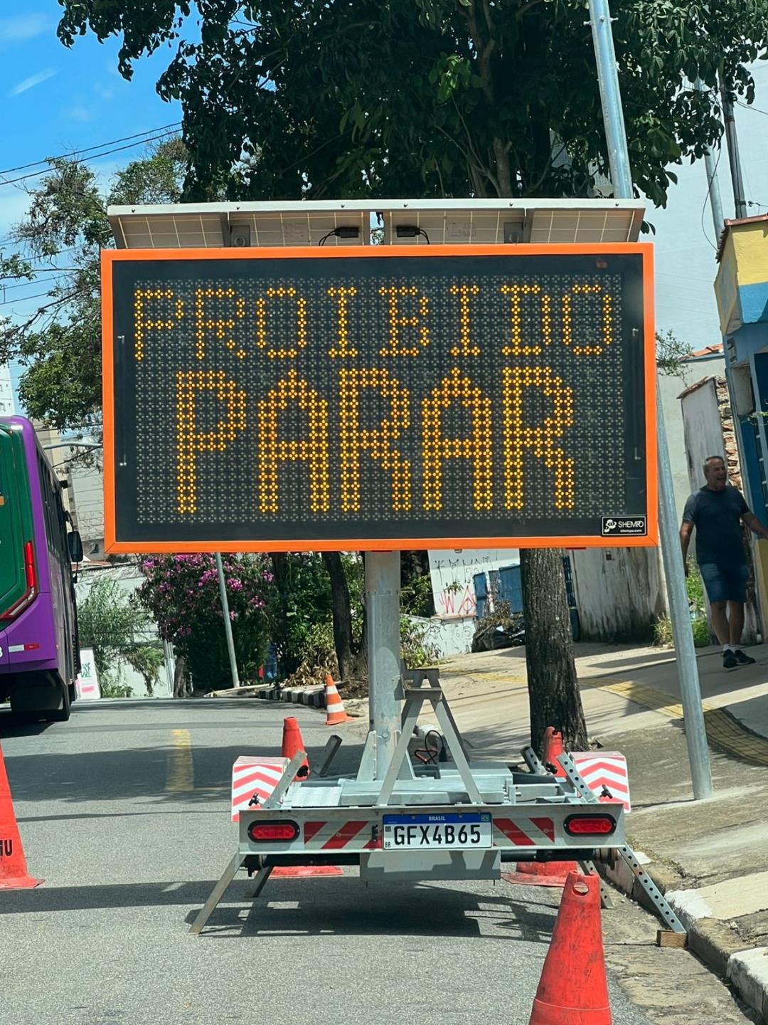 Faixa revers&iacute;vel na Avenida Ant&ocirc;nio Pires Pimentel tem novo hor&aacute;rio de funcionamento (5)