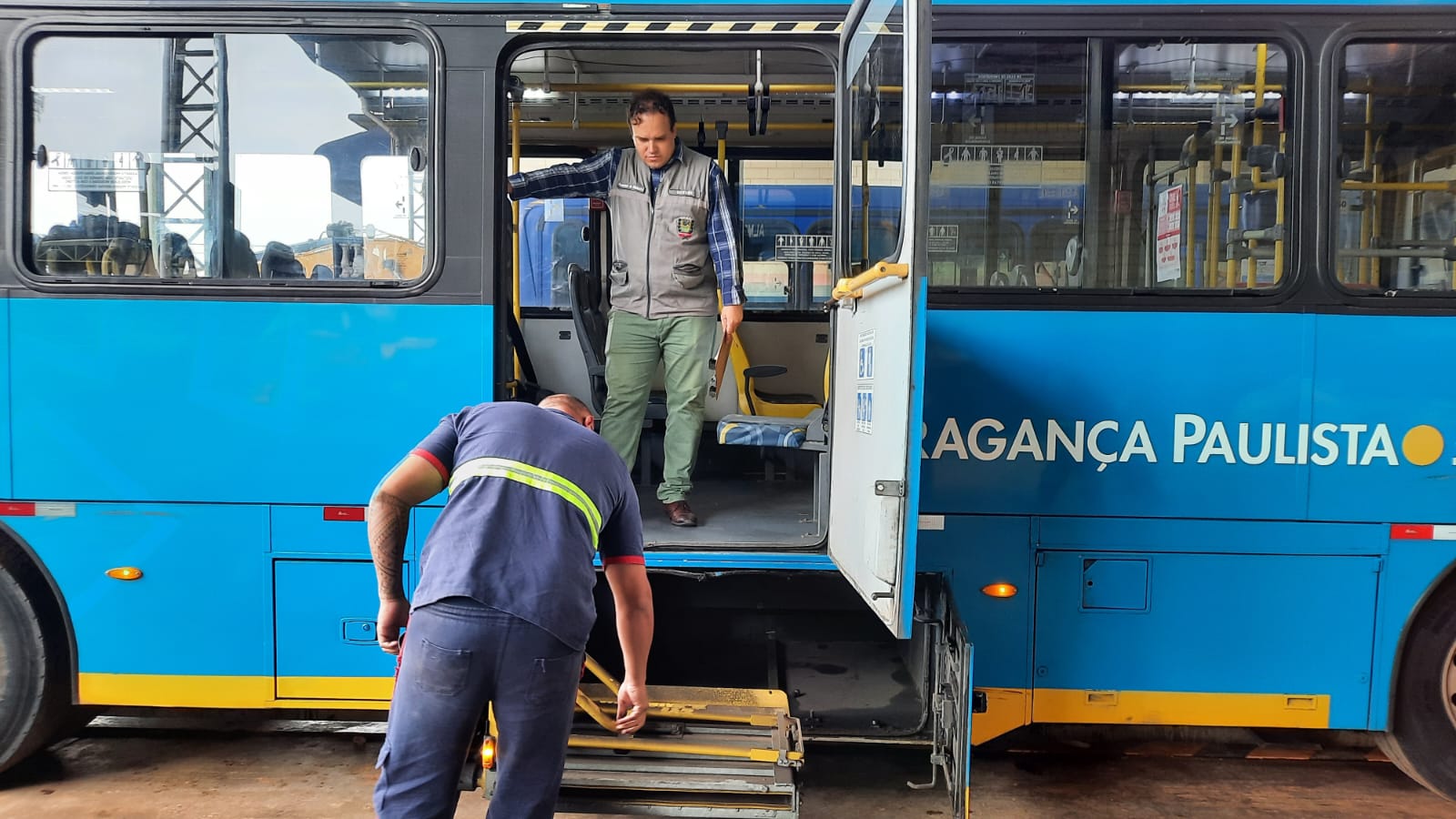 Vistorias em ônibus (2)