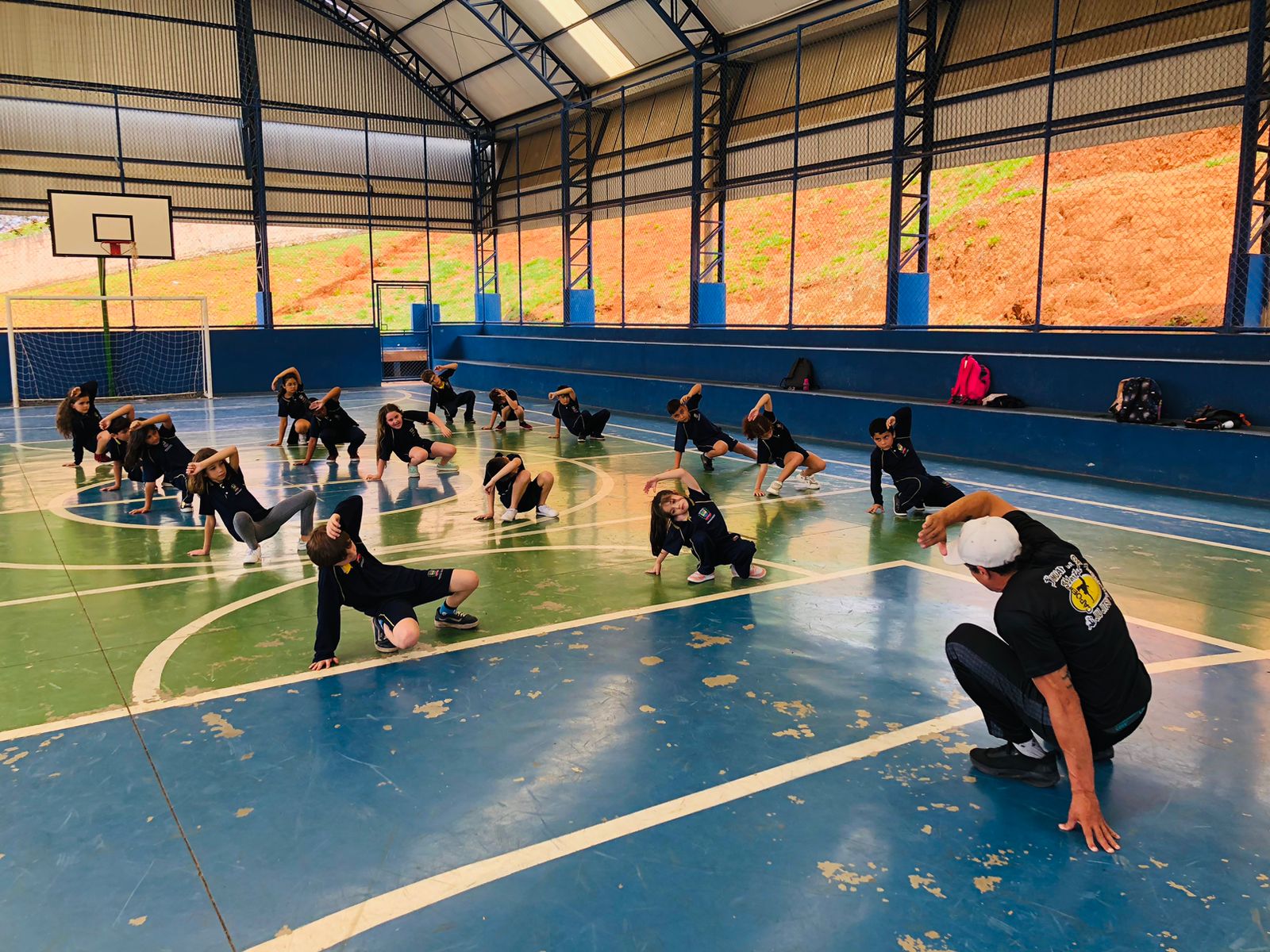 Prefeitura oferece aulas de capoeira para alunos da rede municipal e Apae (5)