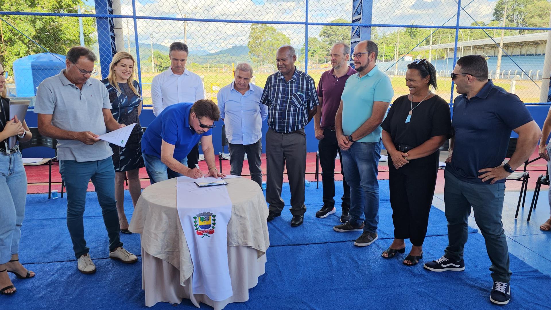 Prefeitura formaliza posse do Estádio Municipal ao Red Bull Bragantino 03