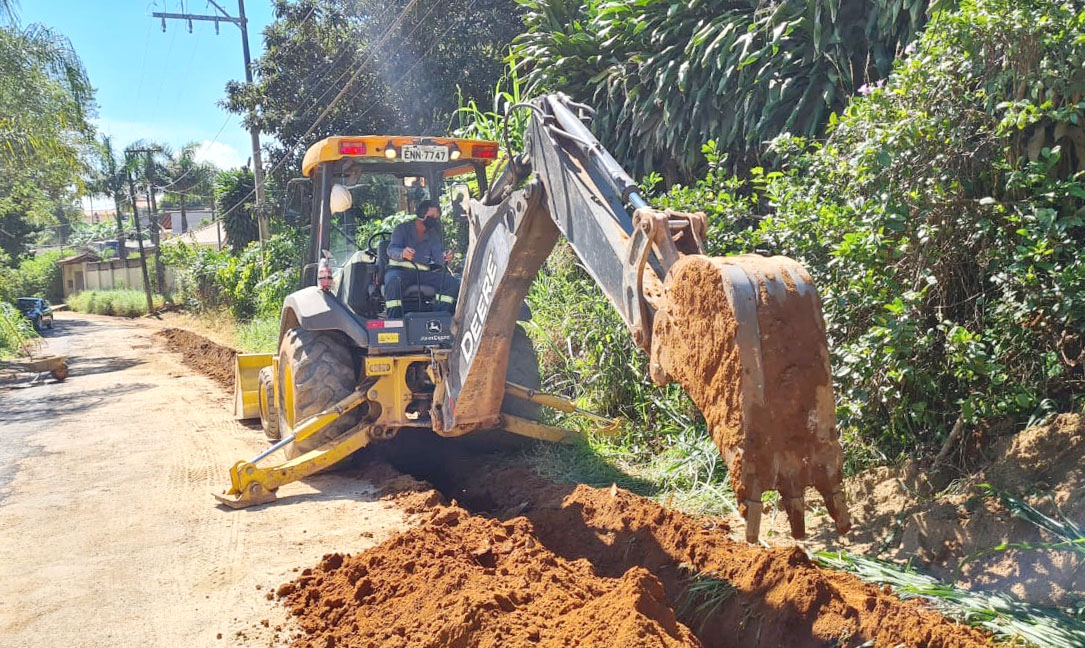 Implanta&ccedil;&atilde;o de rede de &Aacute;gua Bairro Araras dos Pereiras 1
