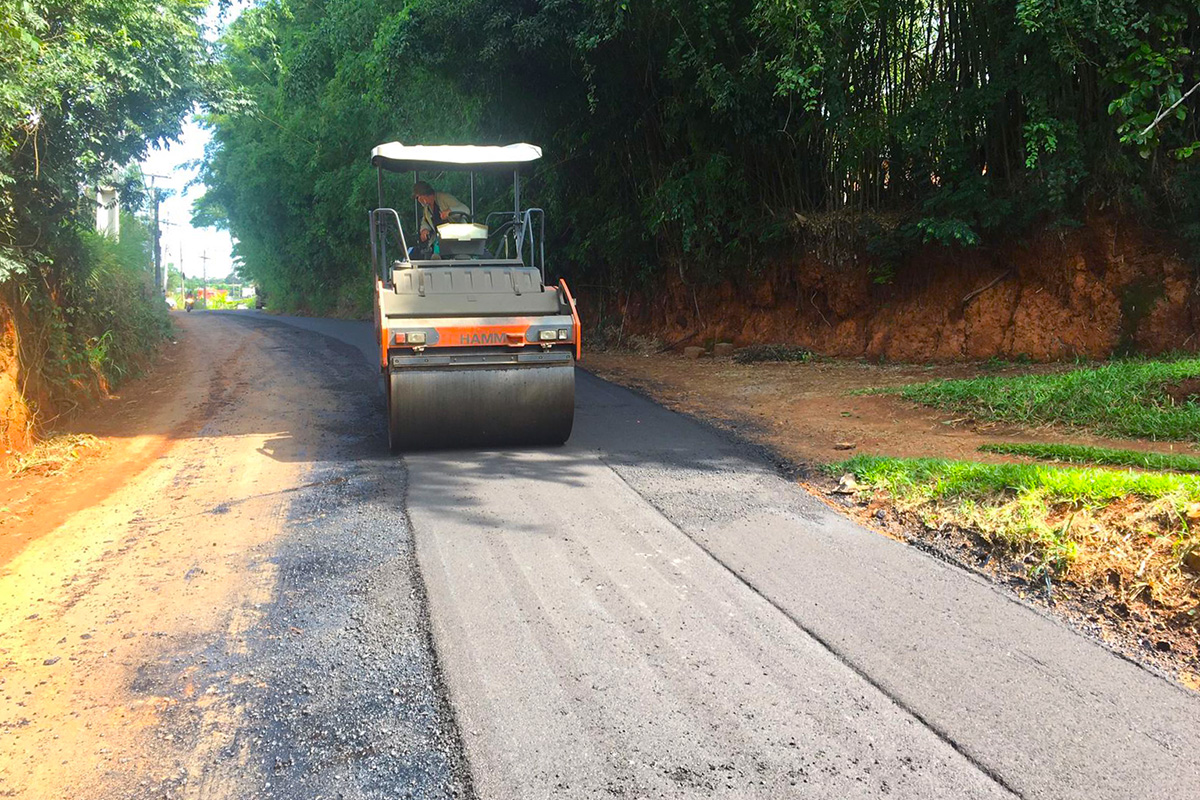27.01.2022 Prefeitura inicia obras de pavimentação na Estrada Municipal Vereador Álvaro Alessandri (3)