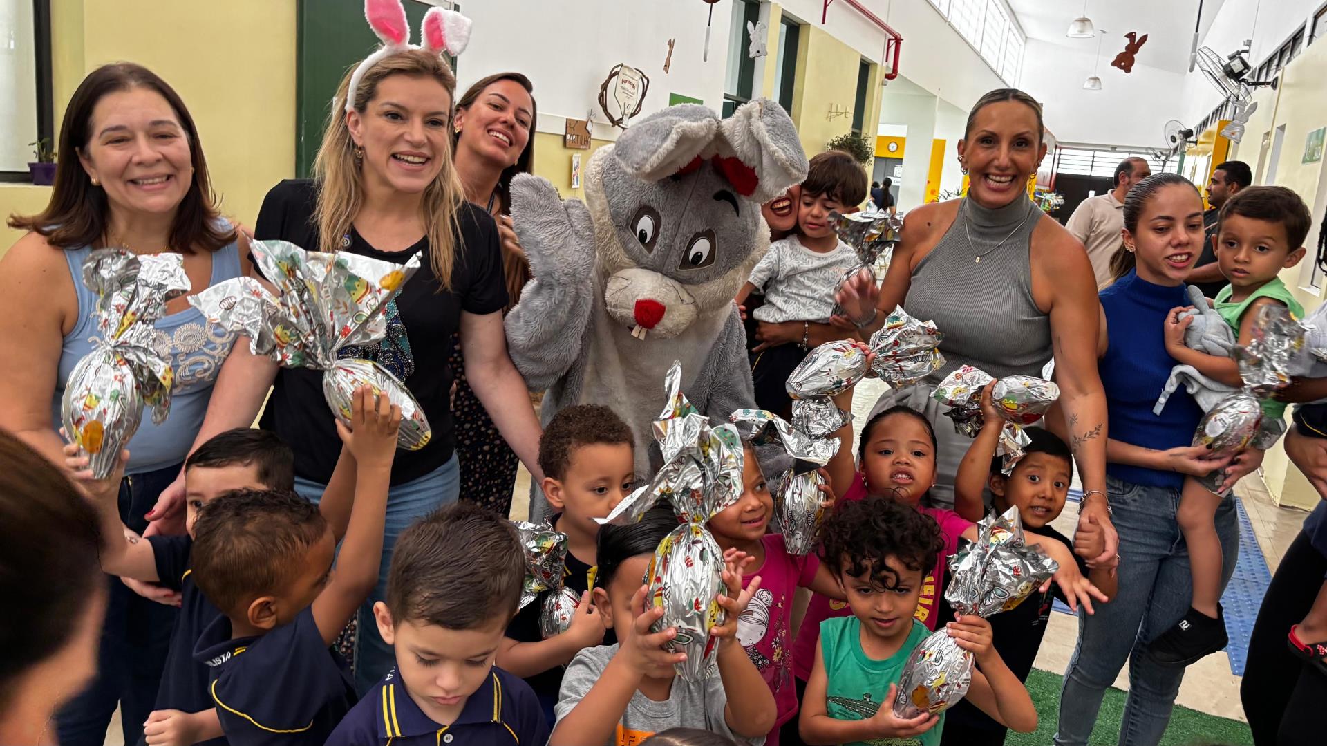 15 mil ovos de P&aacute;scoa s&atilde;o distribu&iacute;dos aos alunos da rede municipal de Bragan&ccedil;a Paulista (2)