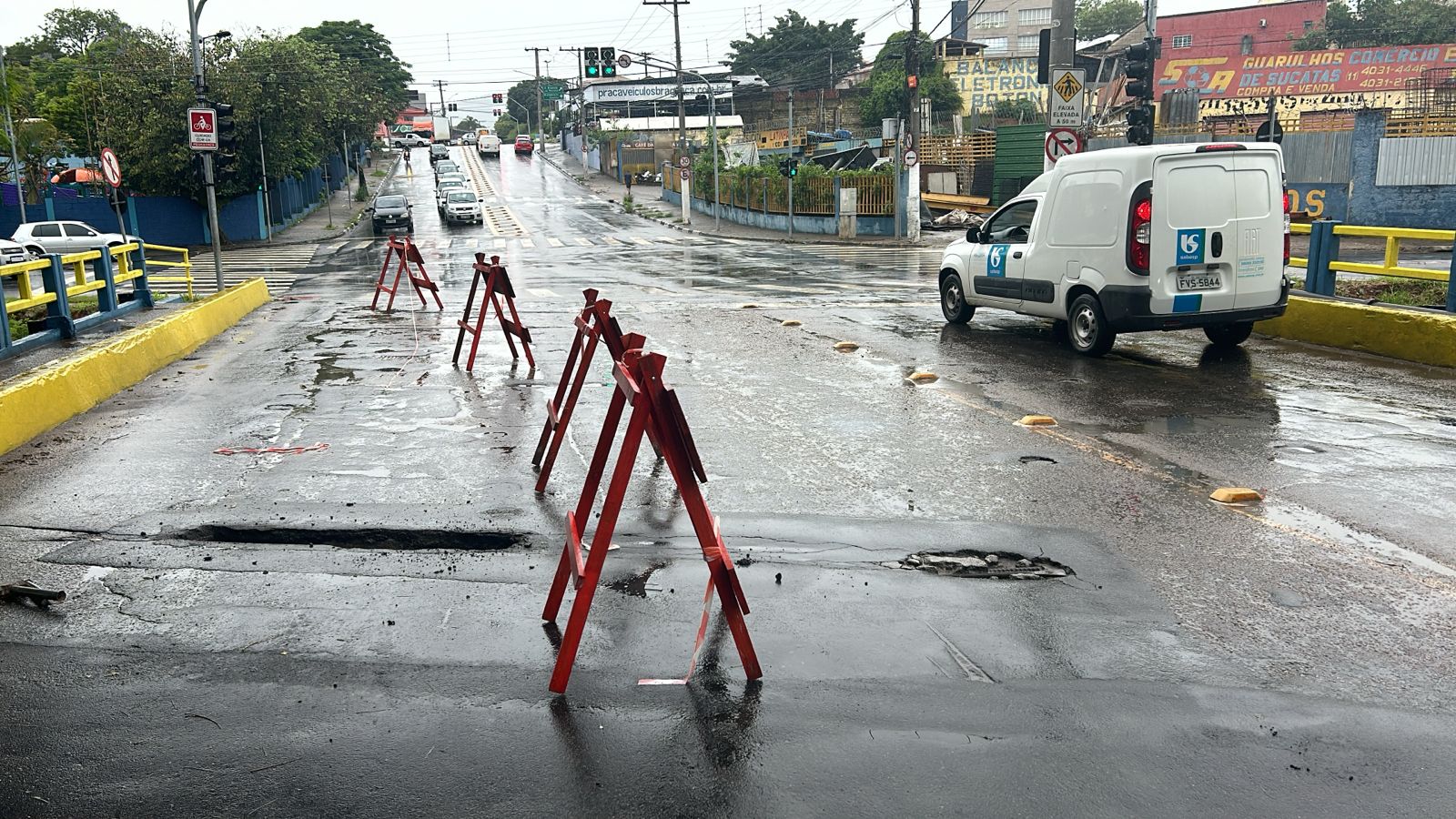 Prefeitura de Bragança Paulista interdita parcialmente Ponte na Rua Aquiles Bianchi para reparos (3)