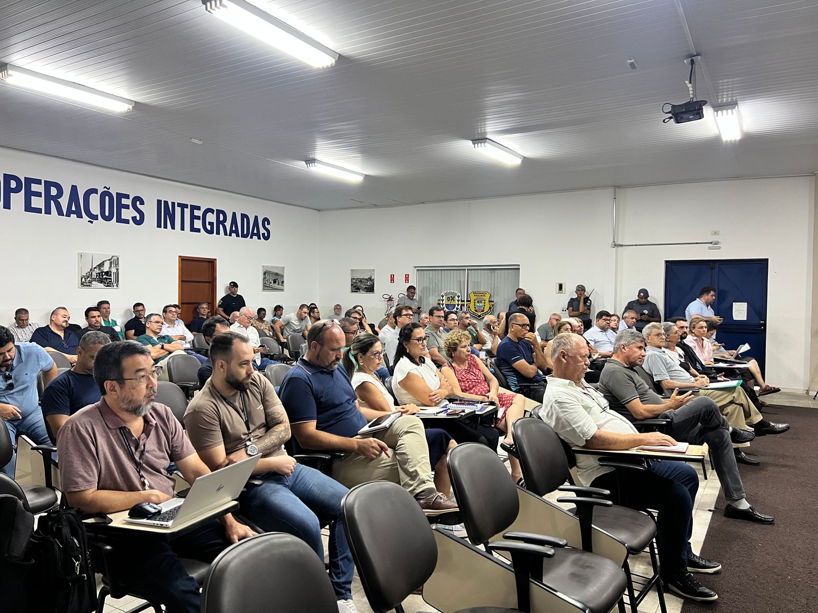 Reuni&atilde;o sobre o IPTU 02