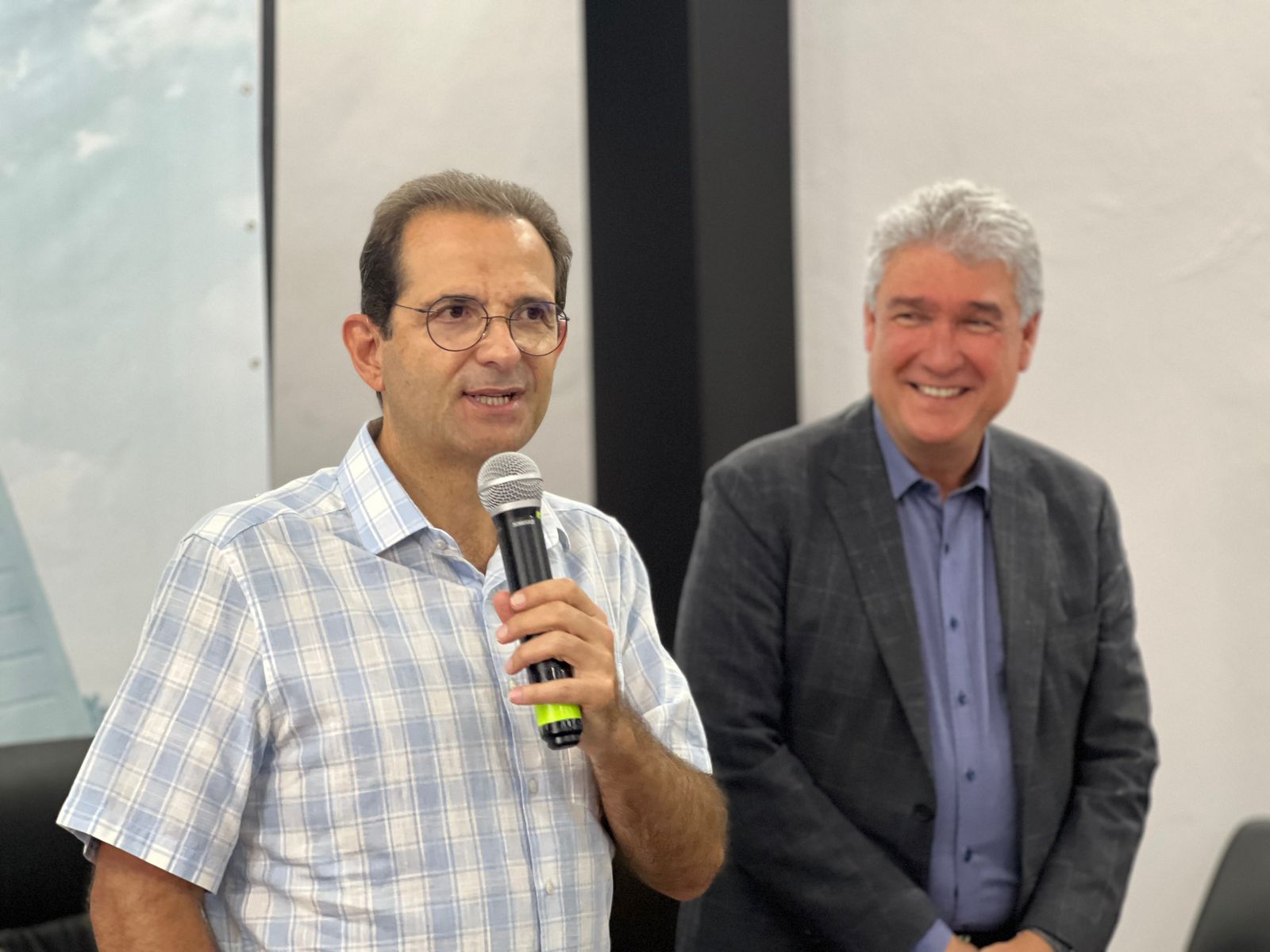 Reuni&atilde;o acompanha avan&ccedil;os da Agenda 100 e decretos do primeiro dia de governo (3)