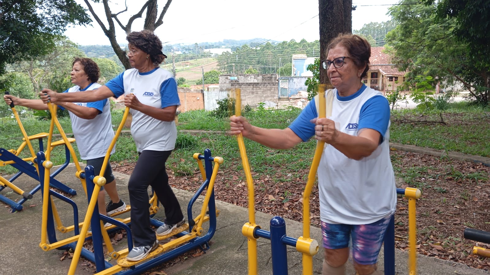 Academias ao ar livre de Bragança Paulista contam com professores de Educação Física orientan (3)