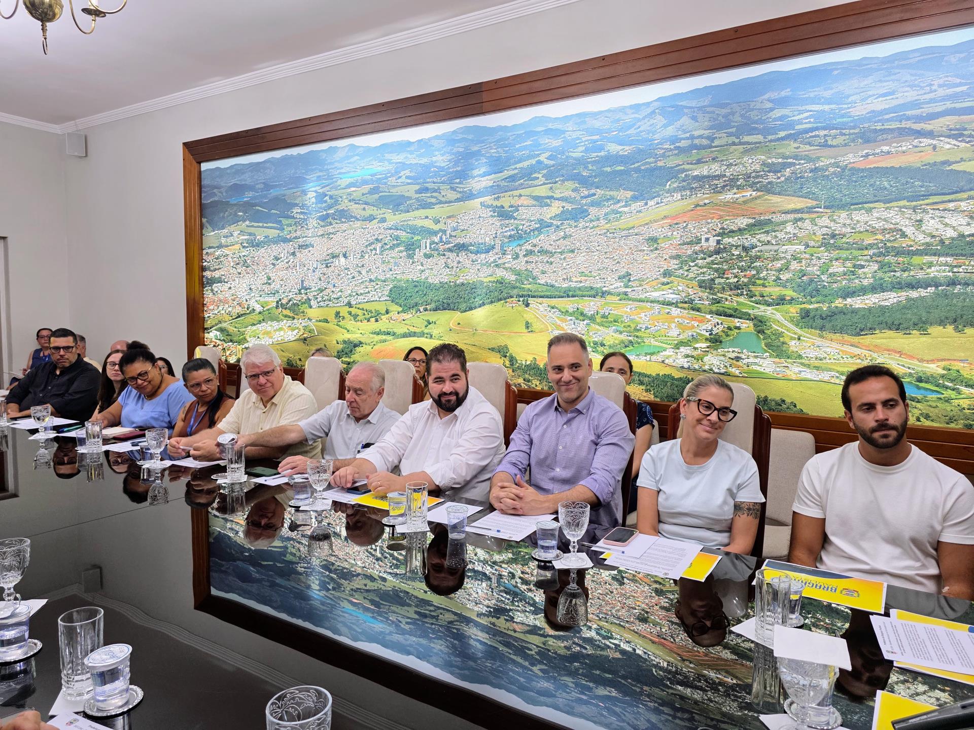 FOTO 2_APRESENTA&Ccedil;&Atilde;O DO PLANO DE GEST&Atilde;O DA ATEN&Ccedil;&Atilde;O PRIM&Aacute;RIA_14-01-2026