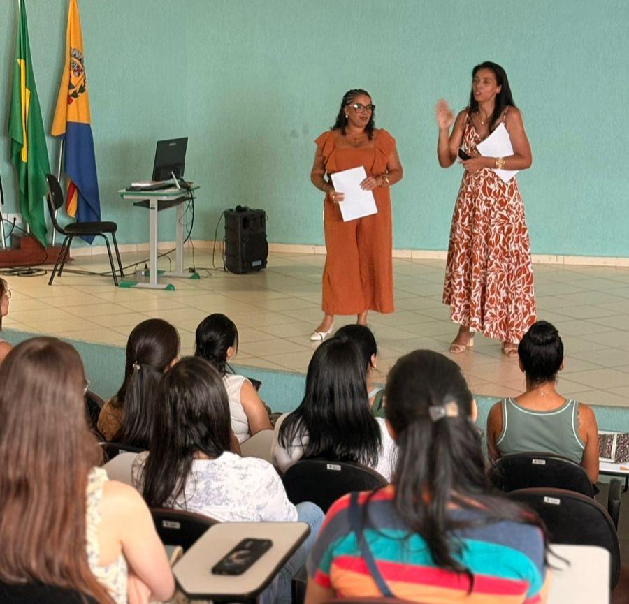 Profissionais contratados da educa&ccedil;&atilde;o participam de encontro de forma&ccedil;&atilde;o (3)