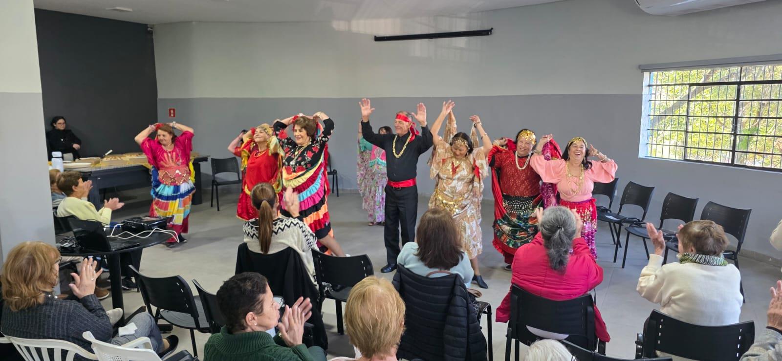 Conscientização e informação marcam evento do Junho Violeta com idosos 02