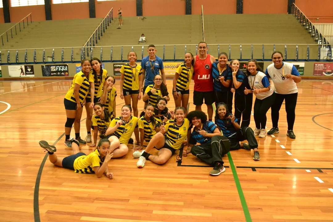 Equipe sub-14 de handebol feminino conquista o quarto lugar no Festival da  Liga de Handebol - Prefeitura de Bragança Paulista