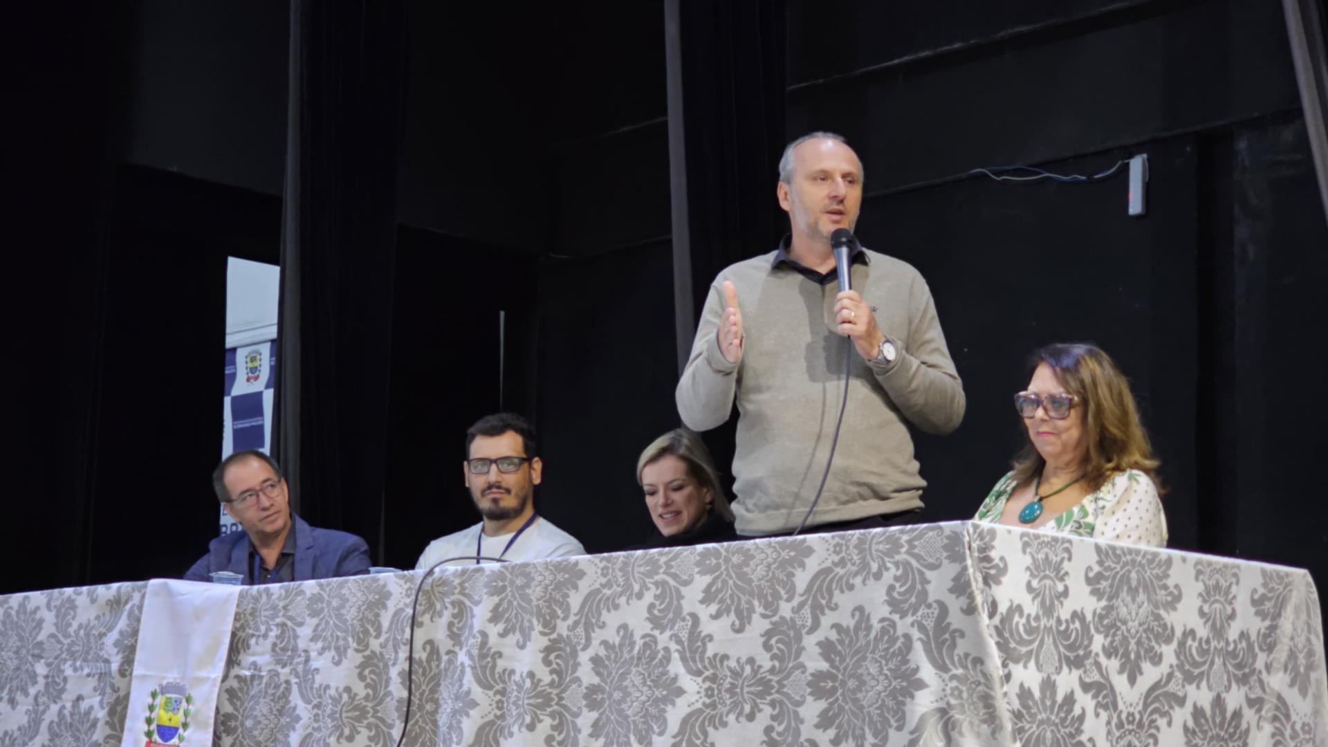 Confer&ecirc;ncia do Idoso 01