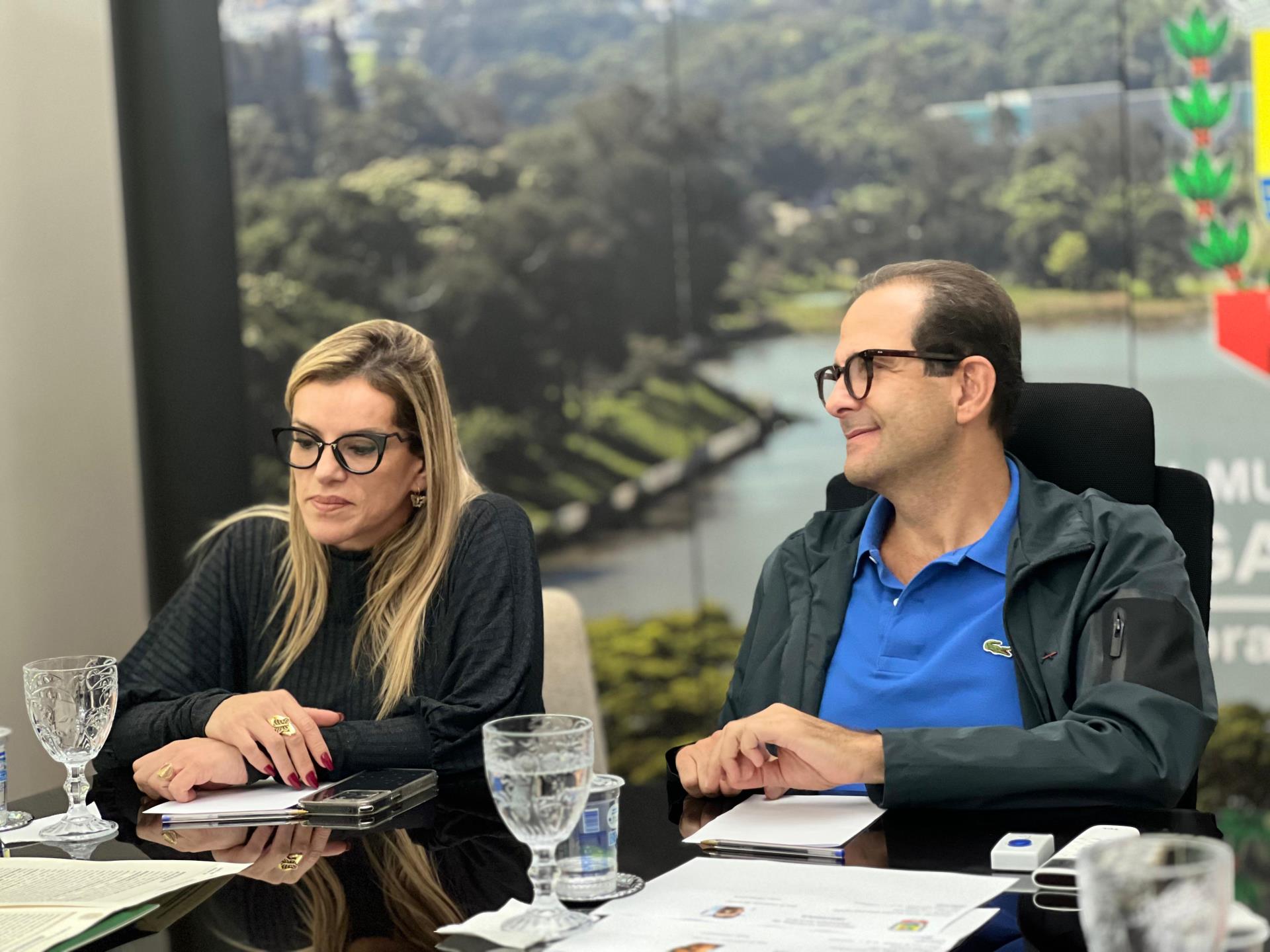 Prefeitura efetiva assinatura da escritura de doa&ccedil;&atilde;o de &aacute;rea para constru&ccedil;&atilde;o de moradias populares (3)