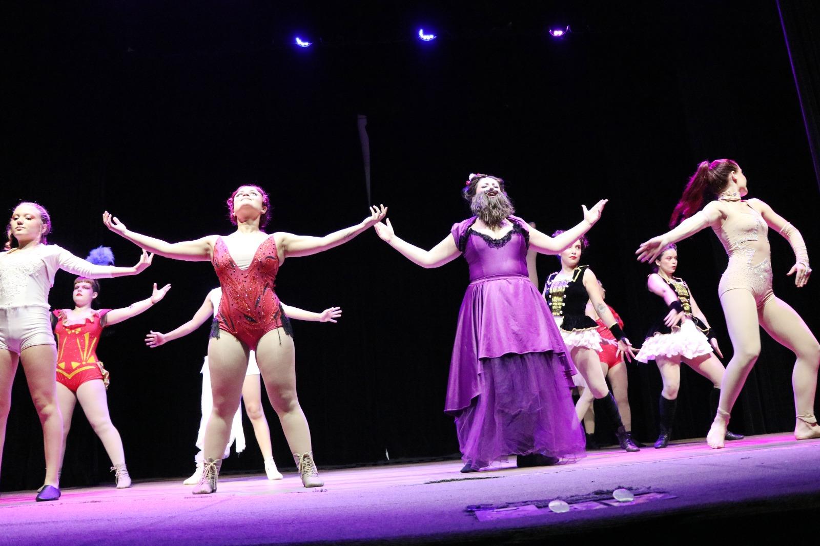 Magia circense lota o Teatro Carlos Gomes em celebra&ccedil;&atilde;o ao M&ecirc;s do Circo (2)