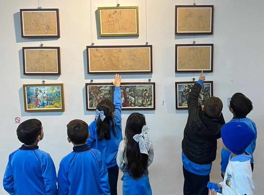Alunos do Col&eacute;gio Iluminare visitam exposi&ccedil;&atilde;o Arte Sacra Para Ver e Se (3)