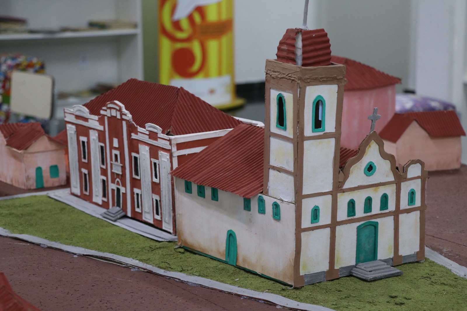 19.07.2023 Alunos da E.E. Prof. Bruno Florenzano expõe maquete sobre Bragança Paulista em 1900 (2)