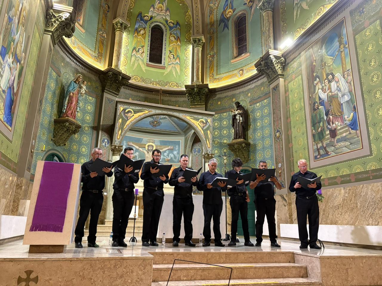 Concerto de Natal do Coral do Ros&aacute;rio emociona p&uacute;blico e reafirma tradi&ccedil;&atilde;o da m&uacute;sica sacra nas festividades natalinas da cidade (3)