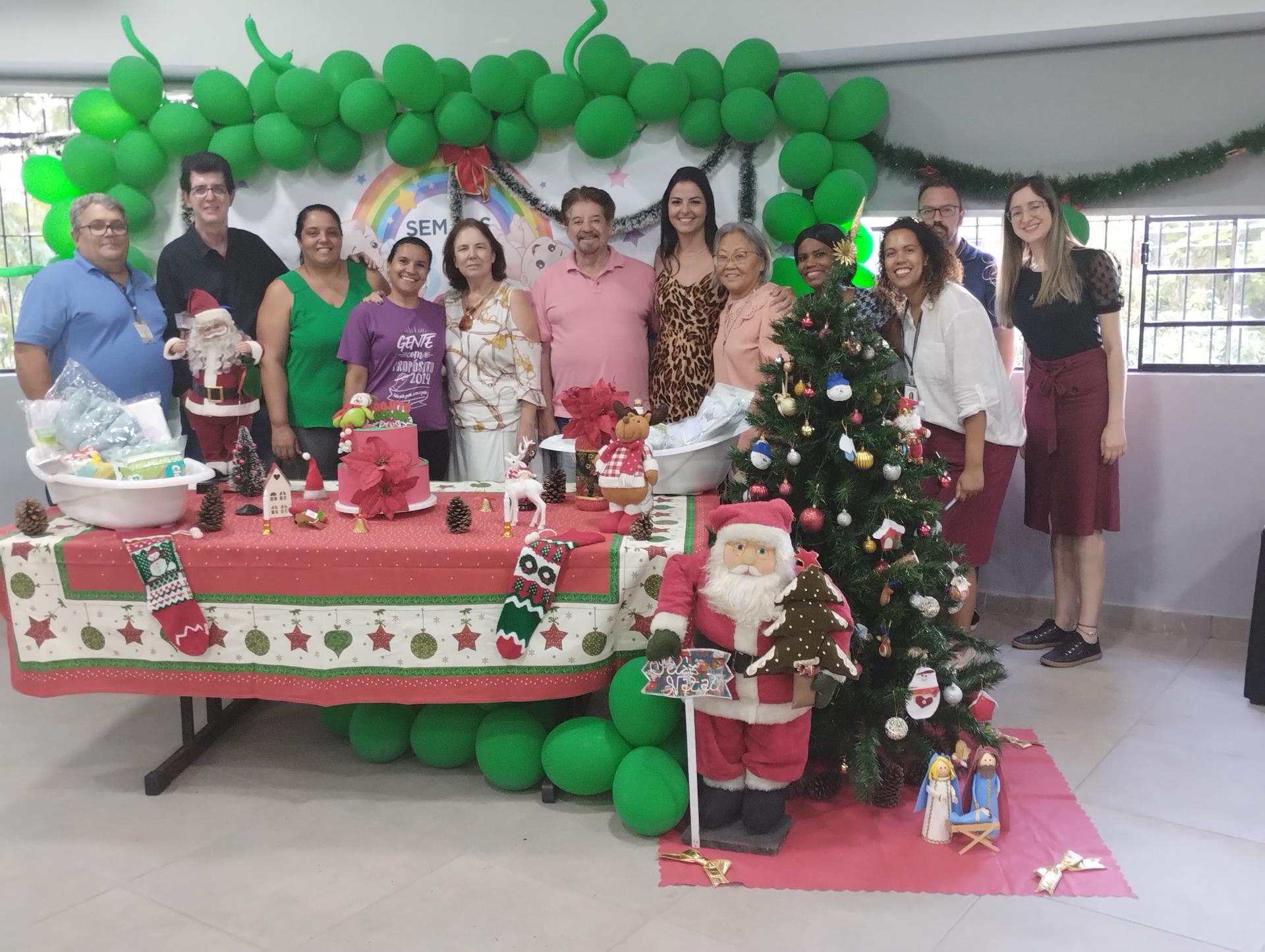 Prefeitura realiza última entrega de kits do Projeto Arco-Íris em 2024 (3)