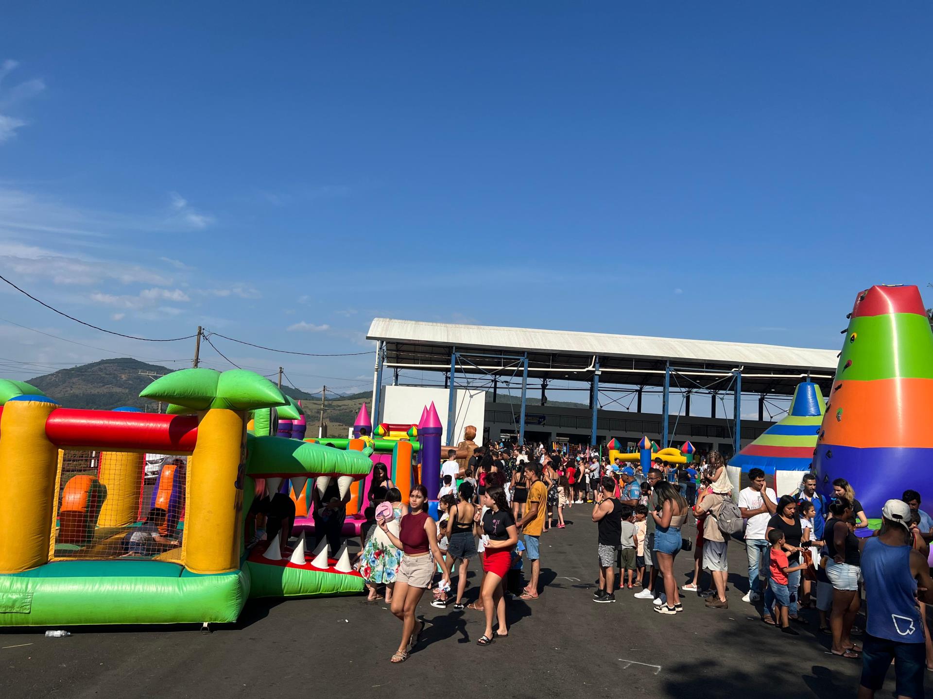 Grande público prestigia festa em comemoração ao Dia das Crianças em Bragança Paulista (4)
