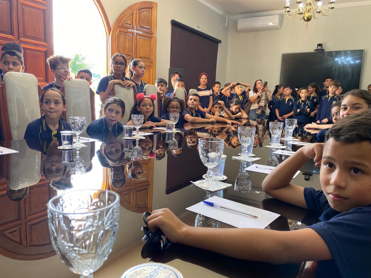 Programa Turismo na Escola leva estudantes da rede municipal ao Paço Municipal e ao Centro Cultural (3)