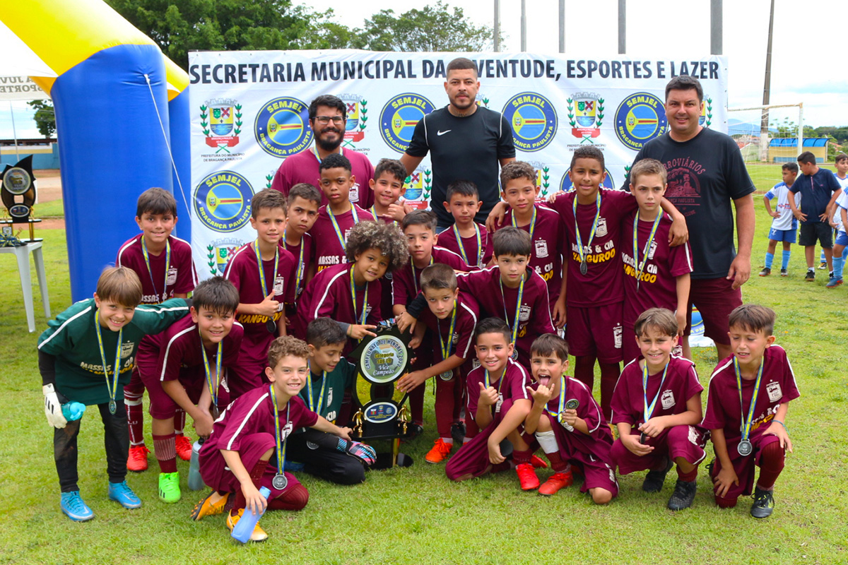 Campeonato de Futebol de Menores 2022 conhece os campeões