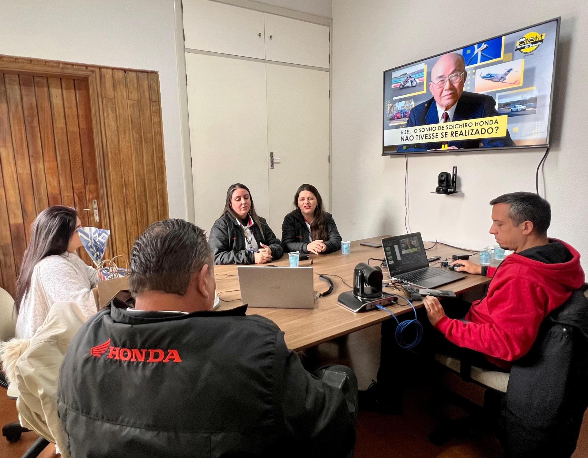 Palestra Direção Defensiva Cuidados ao Conduzir Moto Palestrante Equipe Honda
