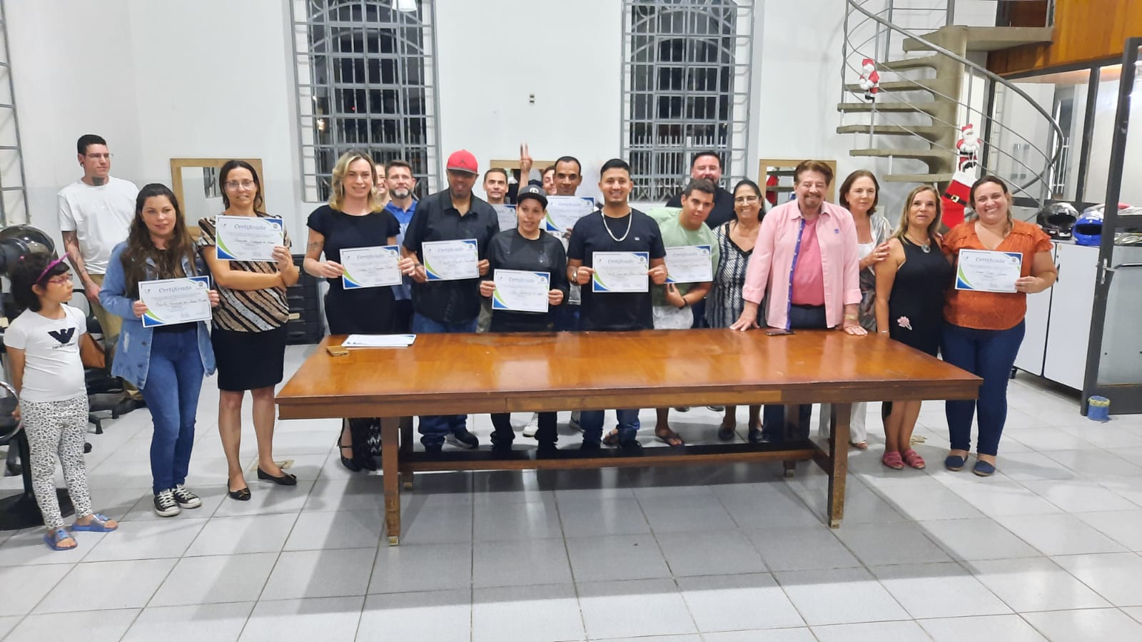 Alunos recebem diplomas dos cursos profissionalizantes oferecidos pelo Fundo Social de Bragança Paulist (4)