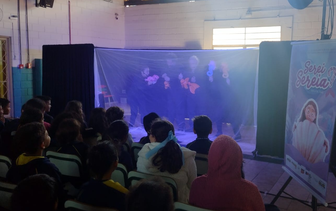 08.04.2025 Companhia de Teatro Truks realiza apresenta&ccedil;&atilde;o em Escola Municipal de Bragan&ccedil;a Paulista (4)