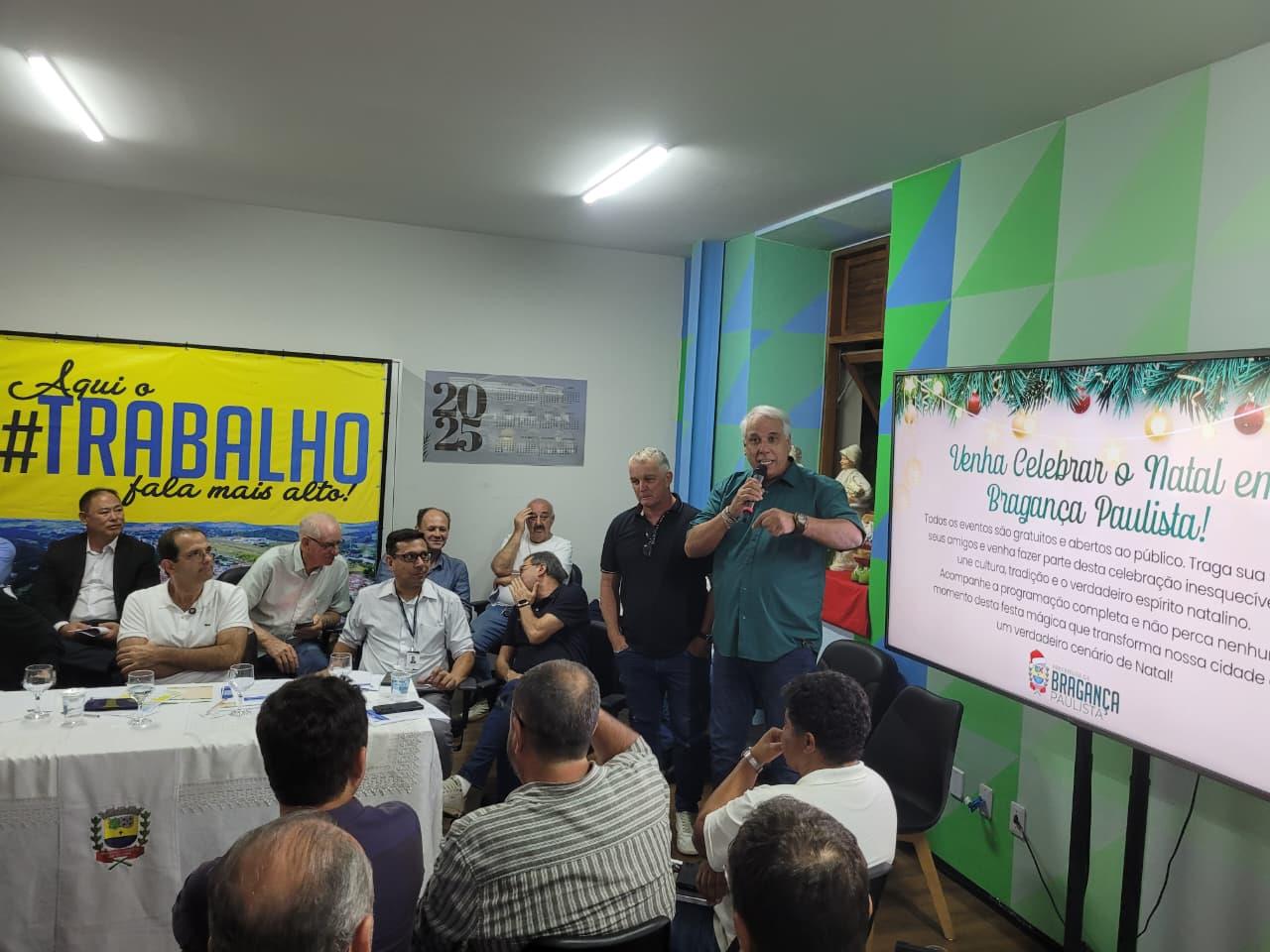 Prefeitura realiza reunião do Governo Social com comerciantes da região central de Bragança Paulista e lança PAC Mobilidade 2025 (6)